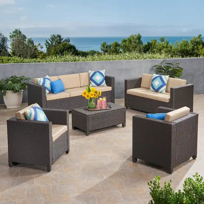 Ensemble de conversation Puerta Outdoor 7 places en résine tressée avec coussins, par Christopher Knight Home
