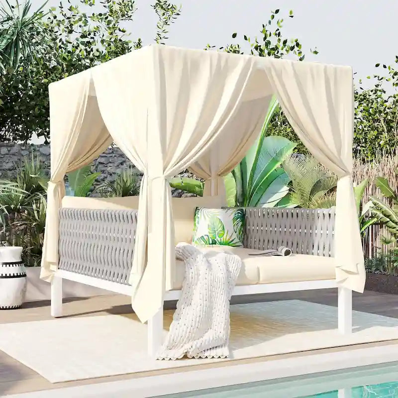 Outdoor Patio Sunbed with Curtains Suitable for Multiple Scenarios