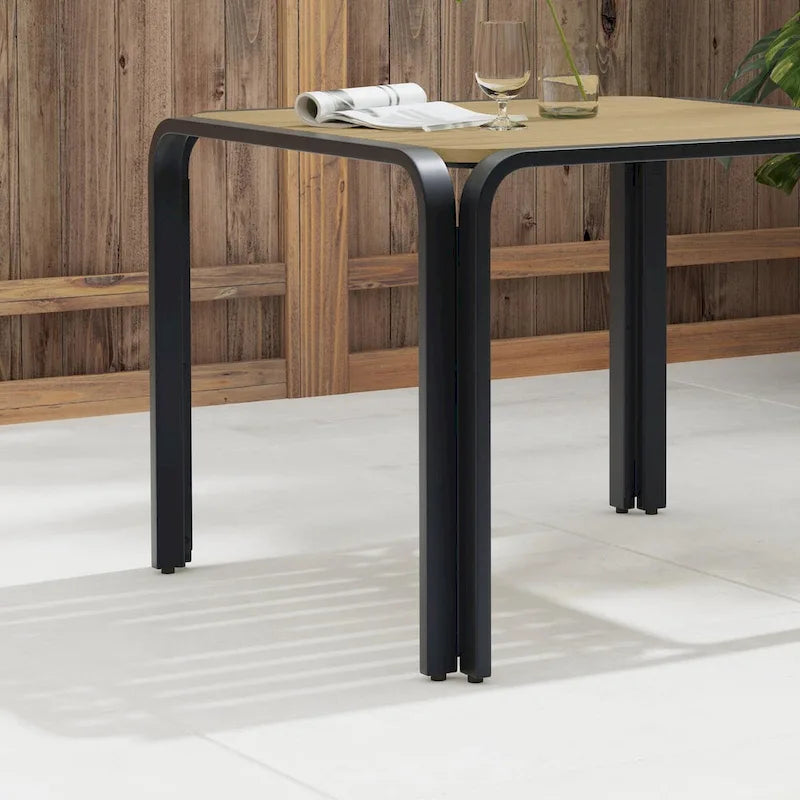 Ensemble table carrée et quatre chaises d'extérieur Finn 5 pièces par Homestyles