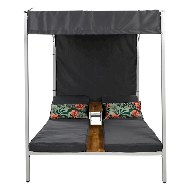 Bain de soleil d'extérieur avec coussins